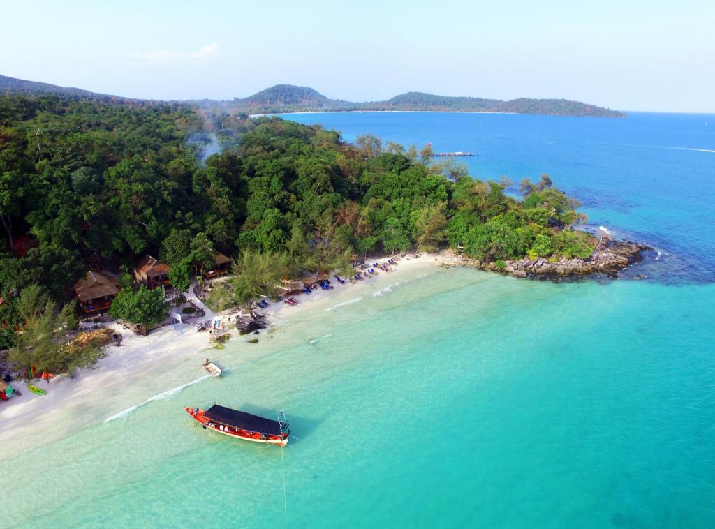 3 Reasons Why Everyone Must Visit Koh Rong Island